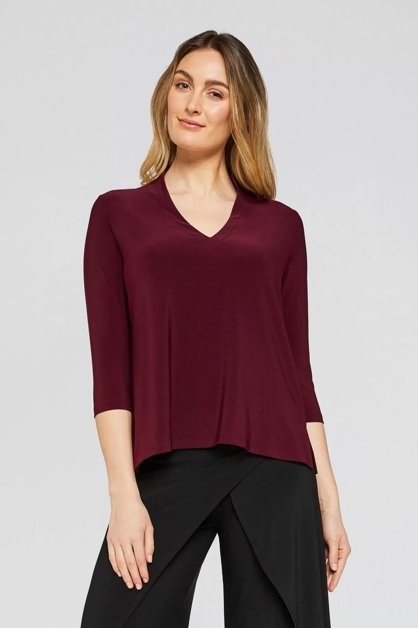 Outlet Sympli Deep V Top