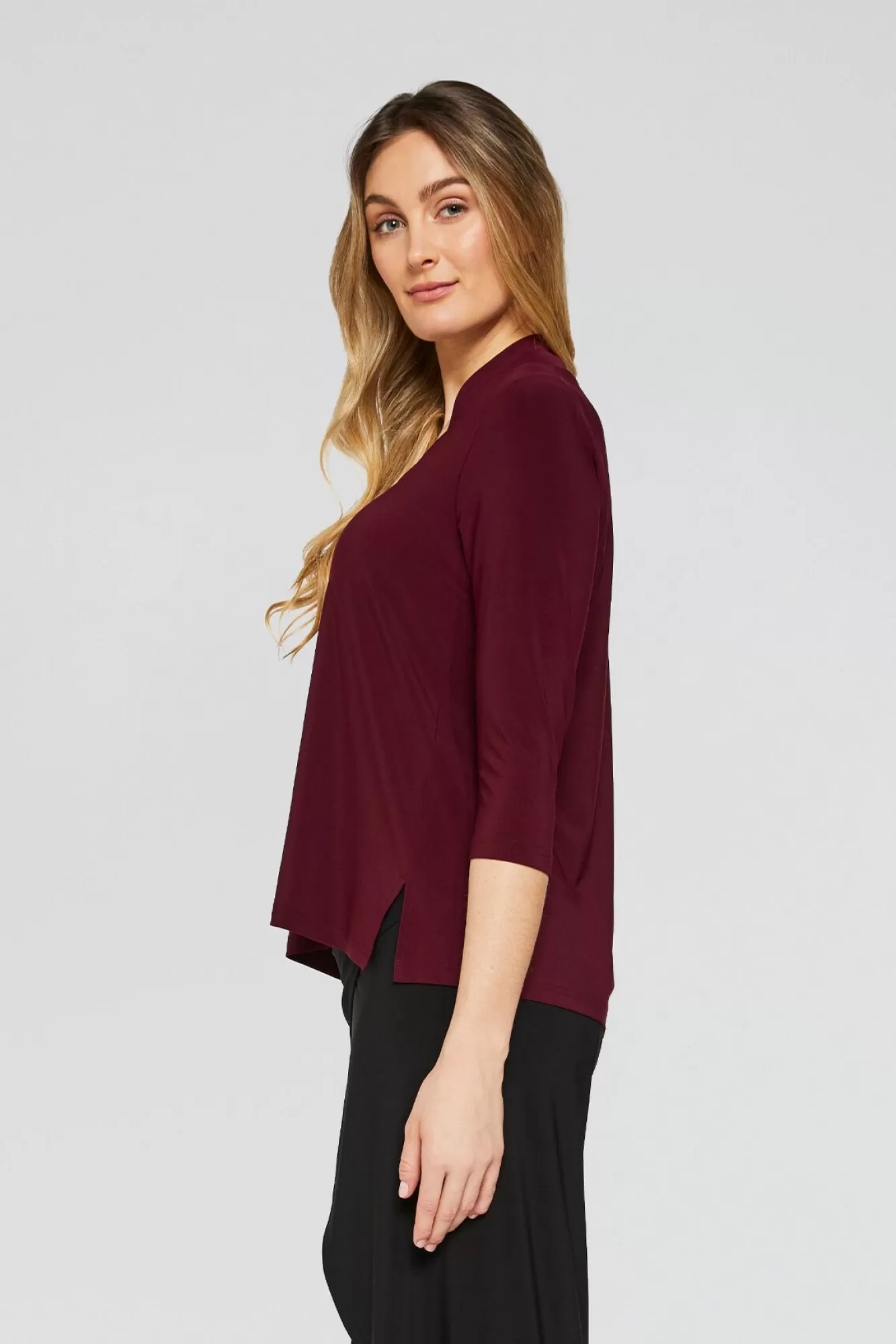 Outlet Sympli Deep V Top