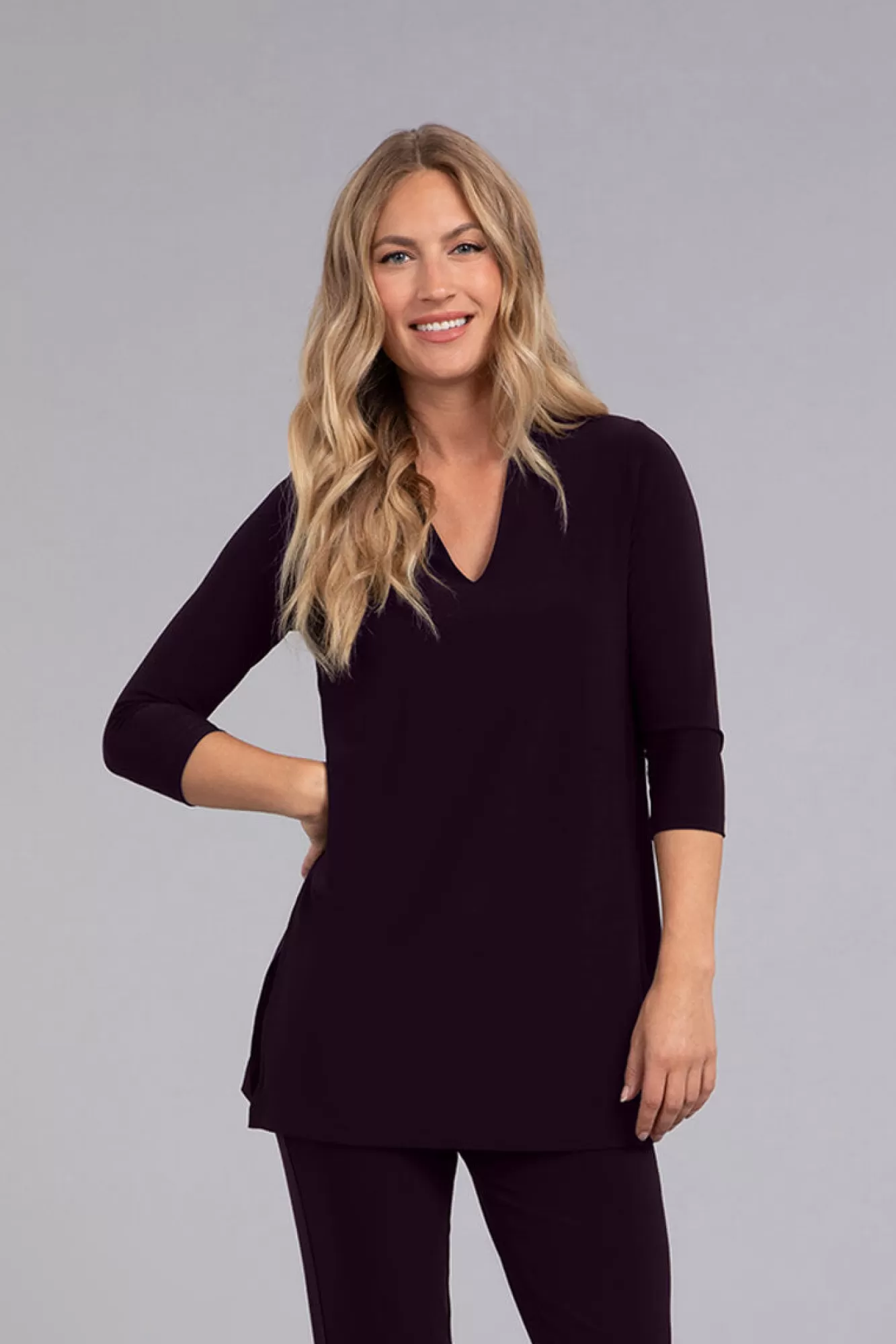 Outlet Sympli Deep V Tunic