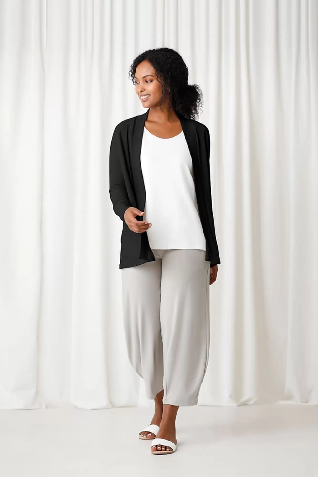 Store Sympli Everyday Cardigan