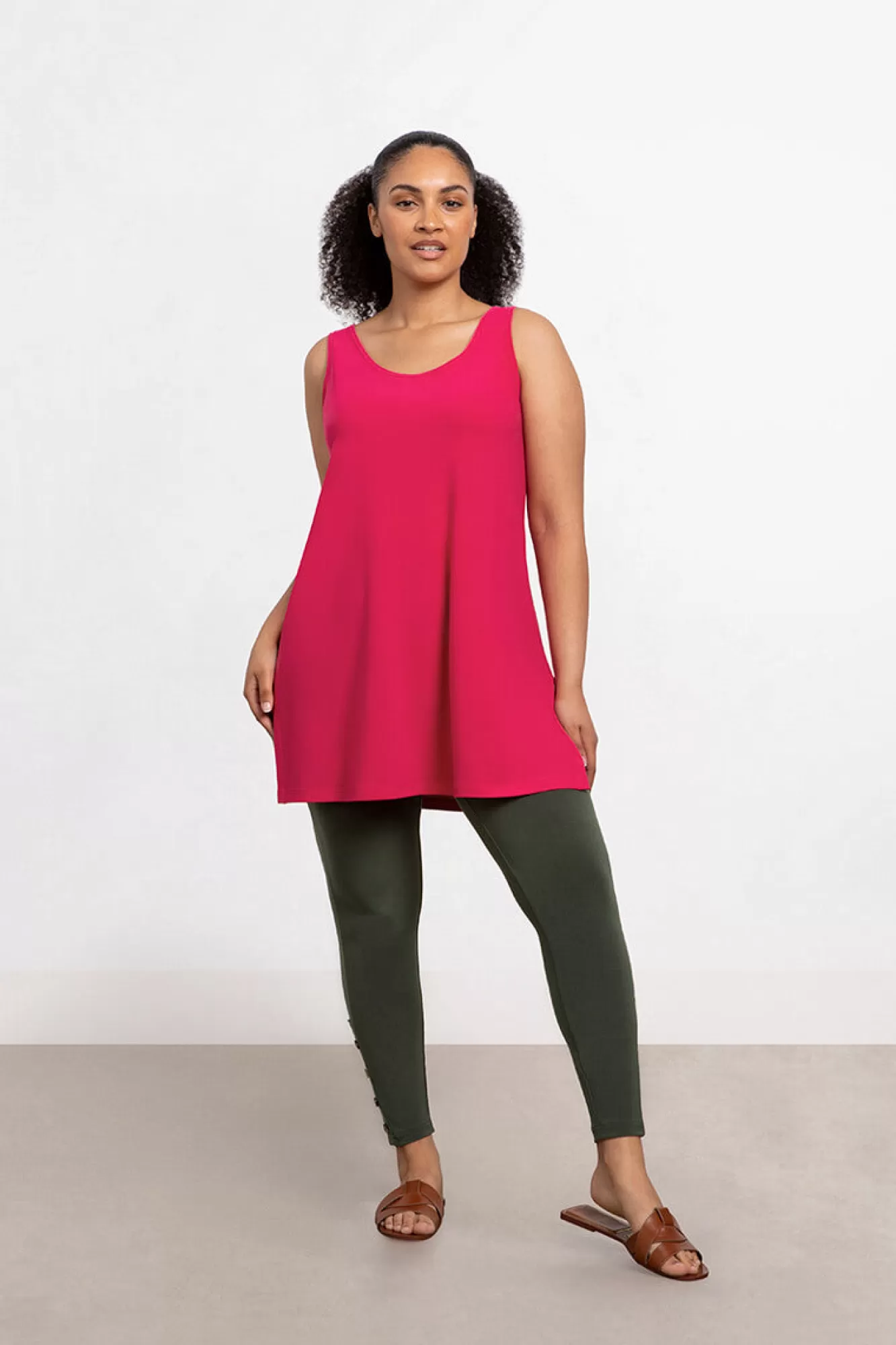 Store Sympli Go To Tank Tunic