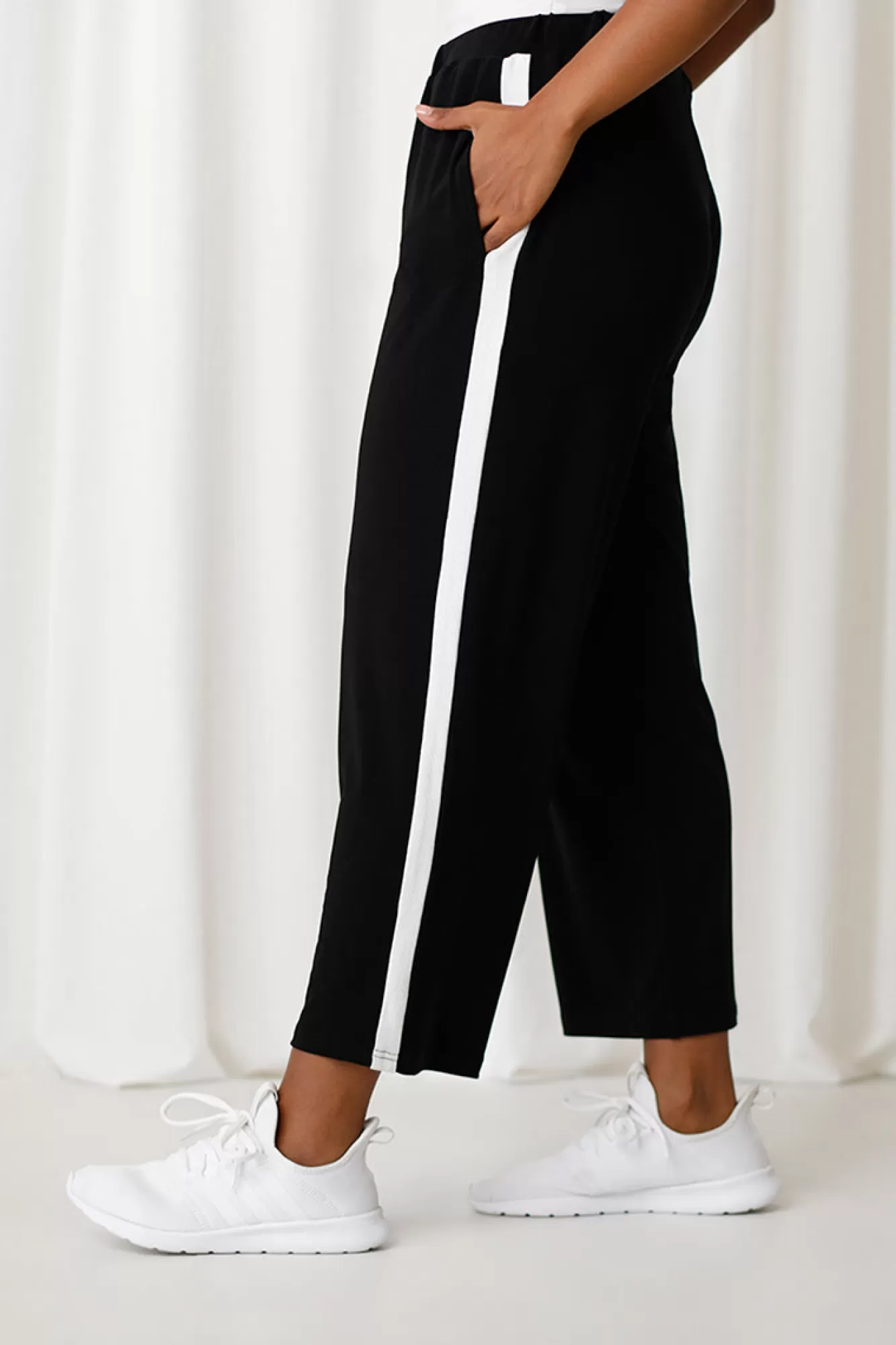 Shop Sympli Motion Wide Leg Crop